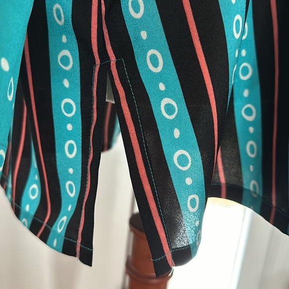 Bob Mackie Sz L Button Front Blouse - Picture 3 of 9